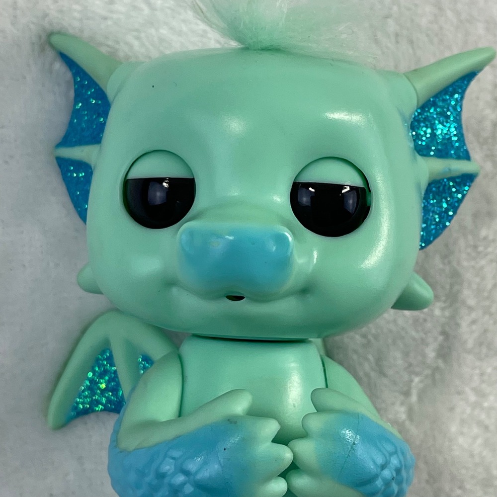 Working WowWee Fingerlings Baby Dragon Interactive Toy Mint Green Blue Glitter - Picture 2 of 9